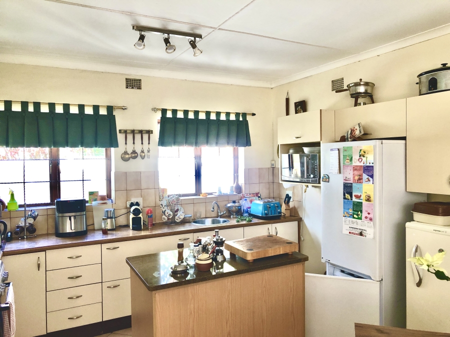 5 Bedroom Property for Sale in Kenton On Sea Eastern Cape